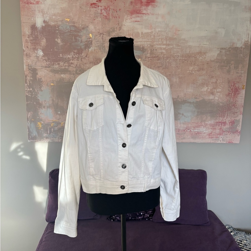 Blue Crush White Cropped Jean Jacket with Classic‎ Design Size XL